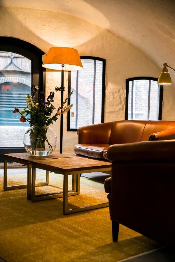 Het Sluijmerhuis Acomodação com café da manhã Utrecht Exterior foto